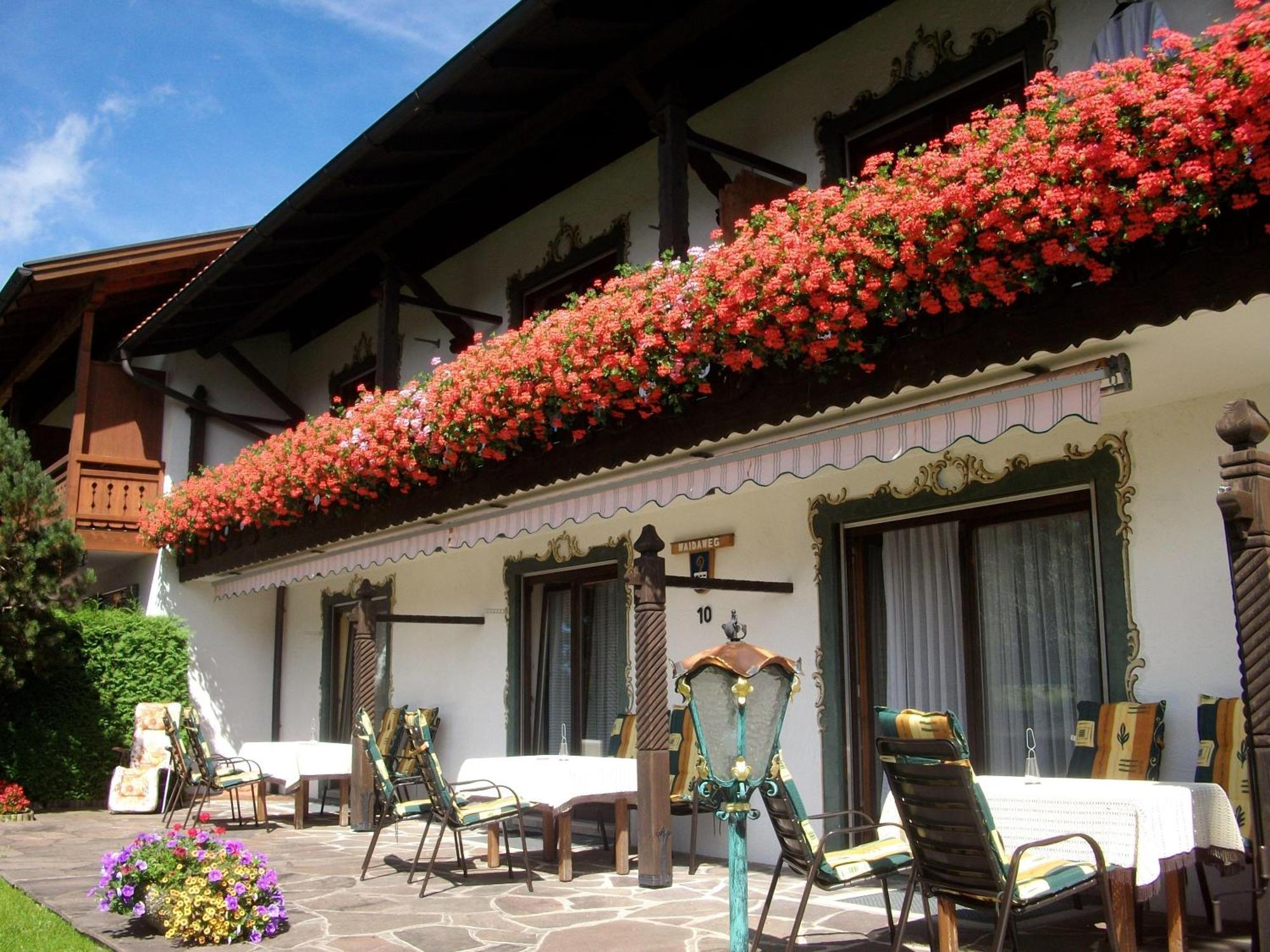Ferienwohnung-Susanne-Im-Gaestehaus-Bergfrieden Bad Bayersoien Bagian luar foto